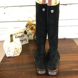 *Sale*UGG Tall Black Suede Boots